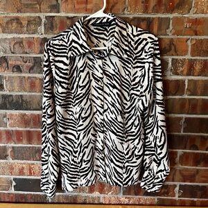 Preston & York Animal print Long Sleeve Button Up Shirt Women’s Size:12